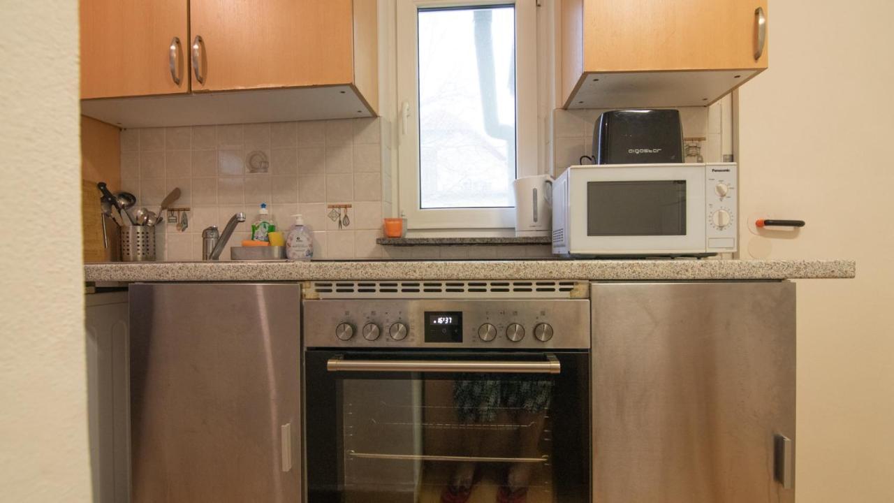 Small-Comfy Guest House In Donaustadt Garden - Not Shared! Wina Bagian luar foto